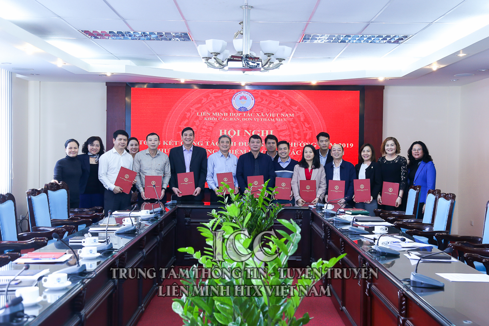 Hội nghị Tổng kết Khối thi đua các Ban, đơn vị tham mưu Liên minh HTX Việt Nam