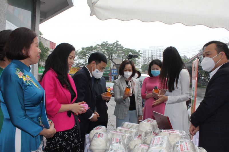 Ra mắt mô hình hợp tác xã nông sản do phụ nữ làm chủ