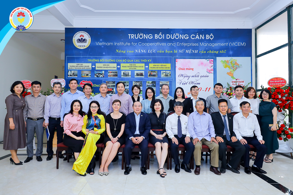 Kỷ niệm ngày Nhà giáo Việt Nam 20/11 và 30 năm ngày thành lập Trường Bồi dưỡng Cán bộ