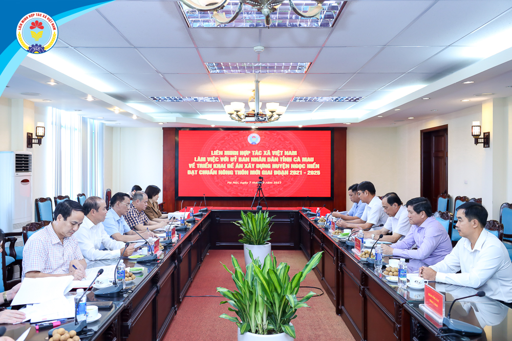 Liên minh Hợp tác xã Việt Nam đồng hành cùng huyện Ngọc Hiển (Cà Mau) xây dựng nông thôn mới
