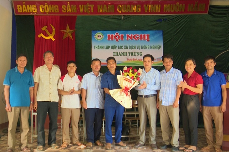 Lễ ra mắt Hợp tác xã dịch vụ nông nghiệp Thanh Trung, xã Thanh Định