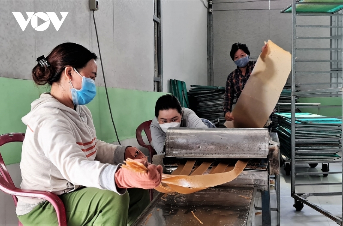 Bánh phồng tôm vùng Đất Mũi Cà Mau ước vọng xuất khẩu
