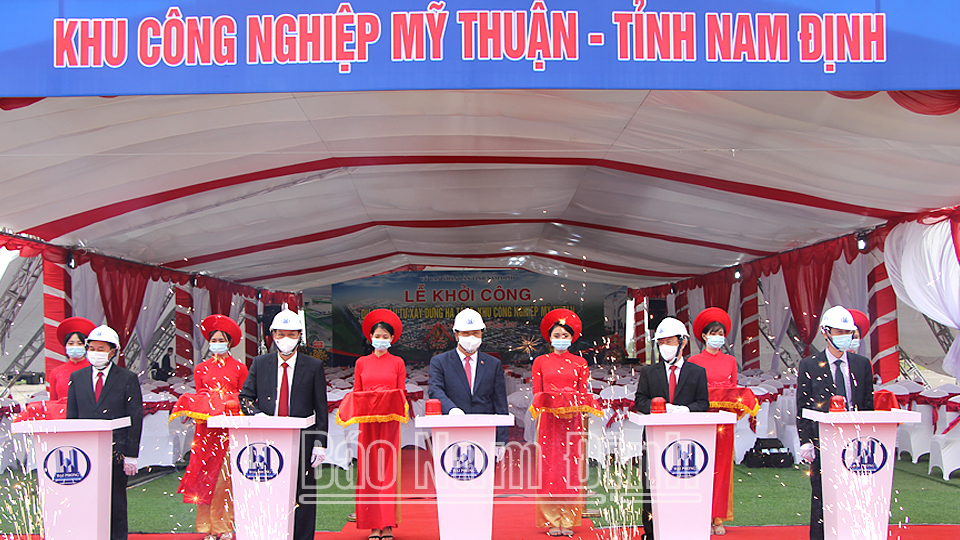 Đầu tư hơn 1600 tỷ đồng xây dựng hạ tầng KCN Mỹ Thuận, Nam Định